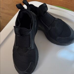 Nike Black Slip-On Running Shoes